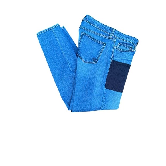 Cookie Johnson Denim - Women Blue Jeans with designer, black frontal patch by Cookie Johnson size 31
